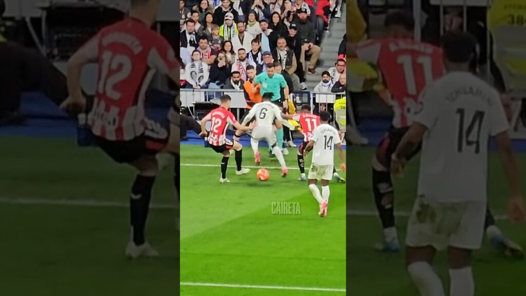 CAMAVINGA INCREÍBLE DETALLE DE CALIDAD EN EL ESTADIO SANTIAGO BERNABÉU REAL MADRID