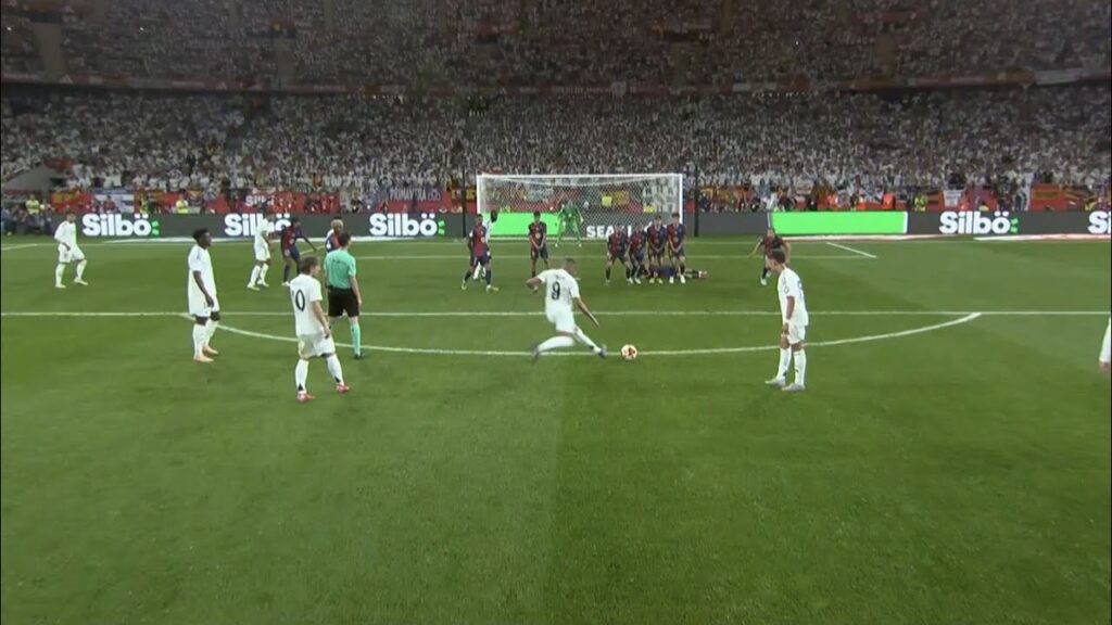 🔥 Mbappé FREE KICK vs Barcelona | Kylian Mbappé free kick vs Barcelona | Mbappé free kick Goal