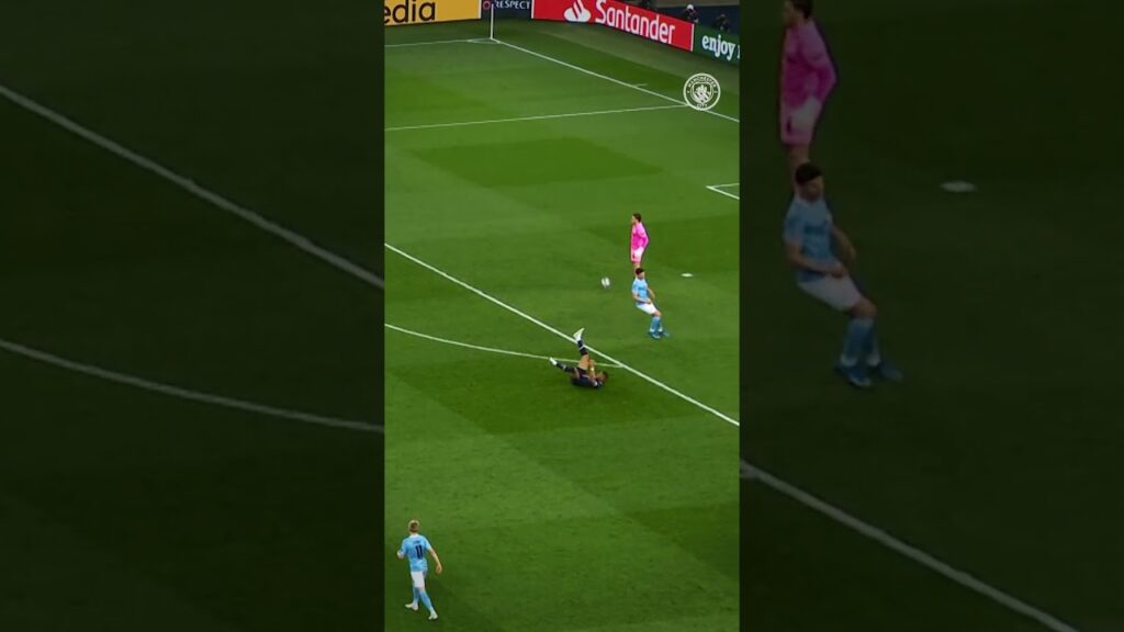 RUBEN DIAS SLAMMING THE DOOR SHUT! 🛑💪 #mancity #football #goals #shorts #shortsvideo #shortsfeed