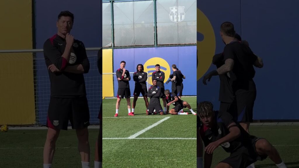 Balde on photobomb duty 📸😂  #fcbarcelona #football #shorts