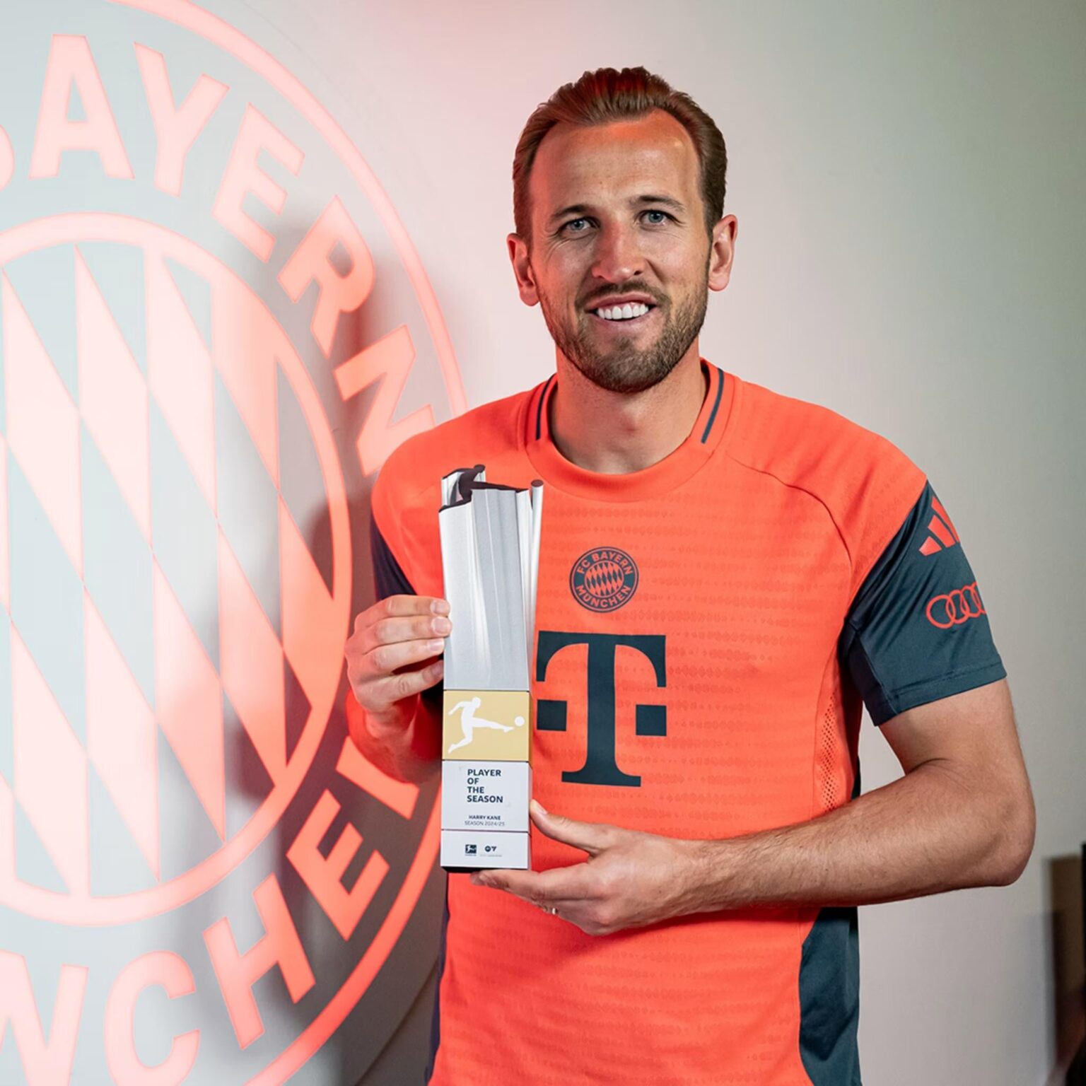 🏆 Harry Kane has been named Bundesliga Player of the Season