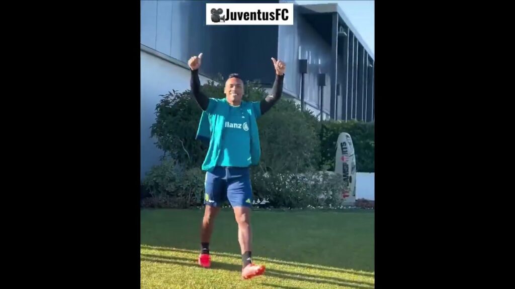 Os brasileiros Alex Sandro, Bremer e Danilo se reapresentaram hoje na Juventus