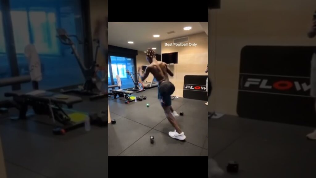 Incredible training from Eduardo Camavinga. It's extraordinary. #camavinga #realmadrid #shorts