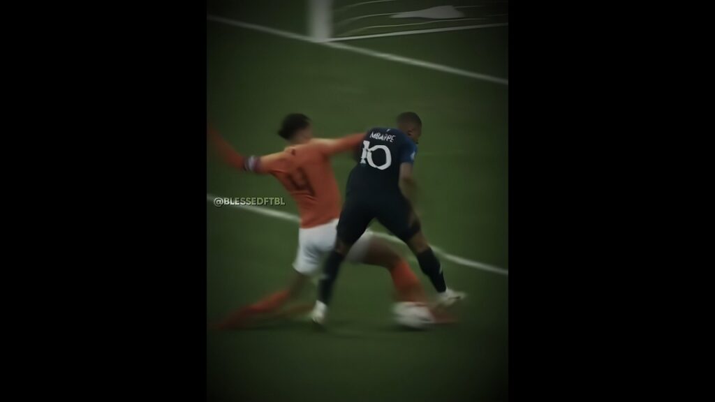 Van Dijk's Secret to his Defense