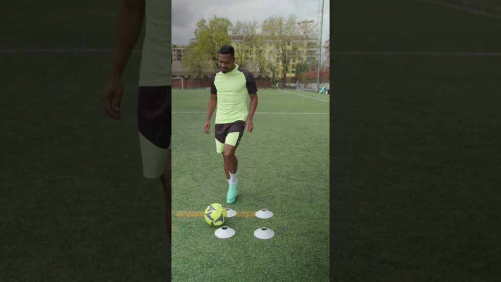 FIRST TOUCH CHALLENGE CON ALEX SANDRO