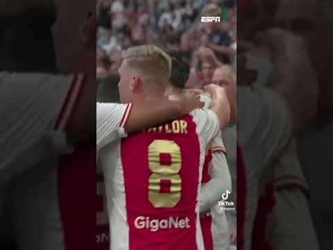 Steven Bergwijn is currently playing for Ajax (#stevenbergwijn #ajax #eredivisie)