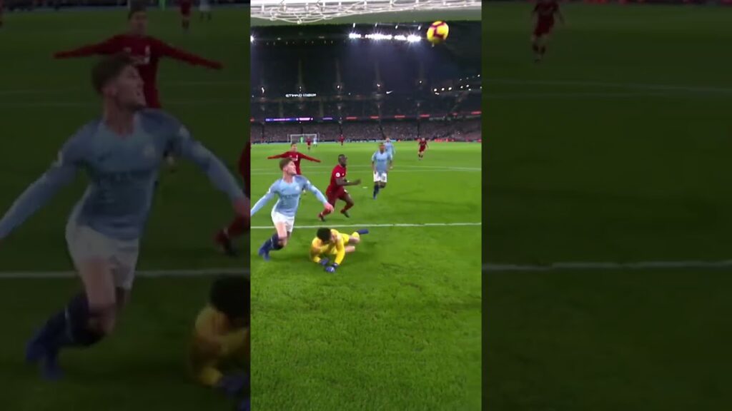 #OnThisDay in 2019, Stones made this incredible goal-line clearance in our 2-1 win against Liverpool