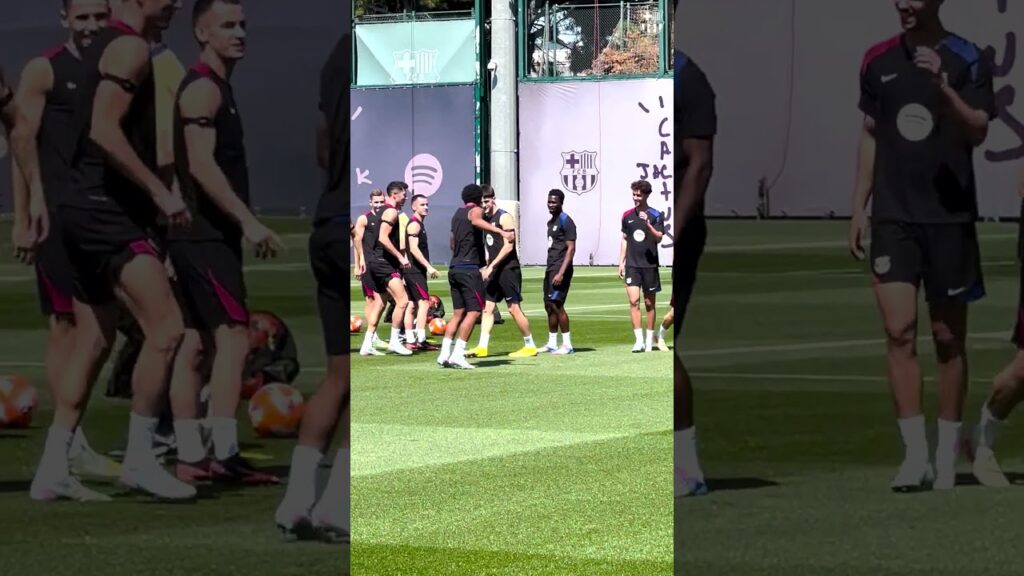 Balde joins in with the group 👏 #fcbarcelona #shorts