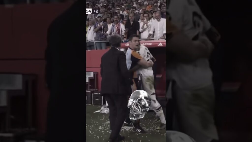 RUDIGER PIERDE LA CABEZA Y LE LANZA UN HIELO AL ÁRBITRO #rudiger #realmadrid  #agresión #expulsion