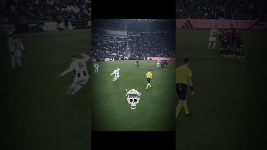 Stunning Free Kick 🎯🤯 #juventus #koopmeiners #goal