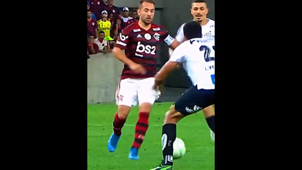 A ARTE DE DRIBLAR DE EVERTON RIBEIRO 🇧🇷