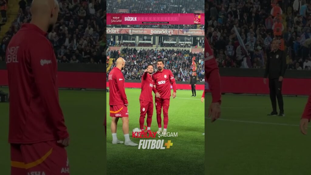 Dries Mertens ve Kerem Demirbay arasında eğlenceli anlar 😂