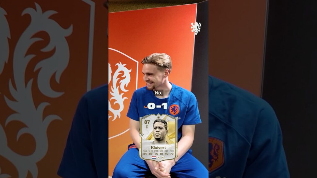 Who am I ⁉️🤣 Justin Kluivert & Kenneth Taylor! 🃏 #NothingLikeOranje #EAFC25