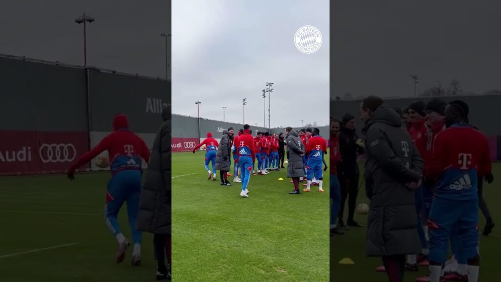 João #Cancelo 🔥  Der Portugiese nach seiner Nominierung in die @FIFPRO #workout