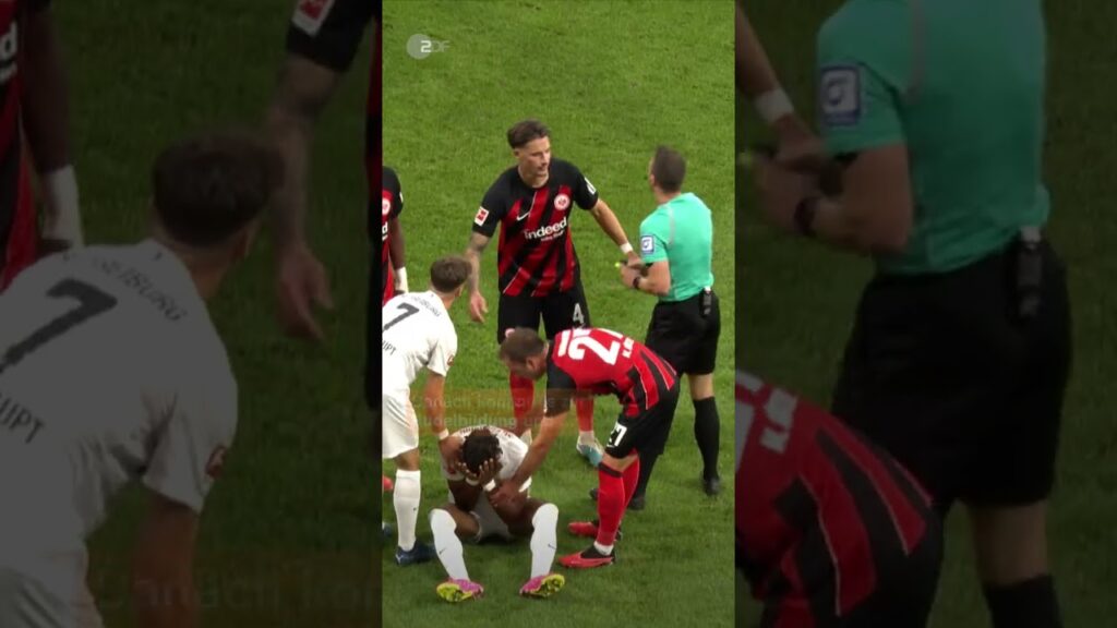 Gelb für Koch, Eggestein und Trapp 😳 | sportstudio | #shorts Gelb für Koch, Eggestein und Trapp 😳 | sportstudio | #shorts