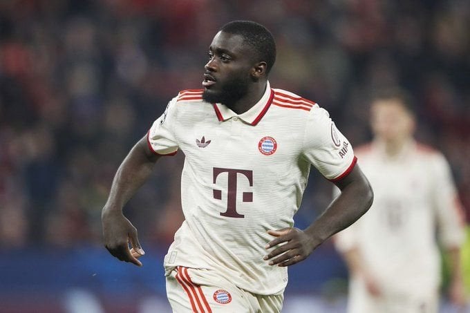 Bayern and Dayot Upamecano have an agreement over the salary. It's now just about the signing fee, which is not expected to be a problem. Upamecano is set to extend his contract at Bayern [@altobelli13, @cfbayern]