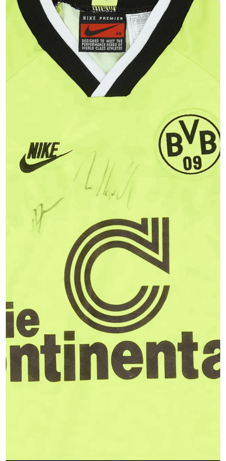 Can anyone help me identify the signature