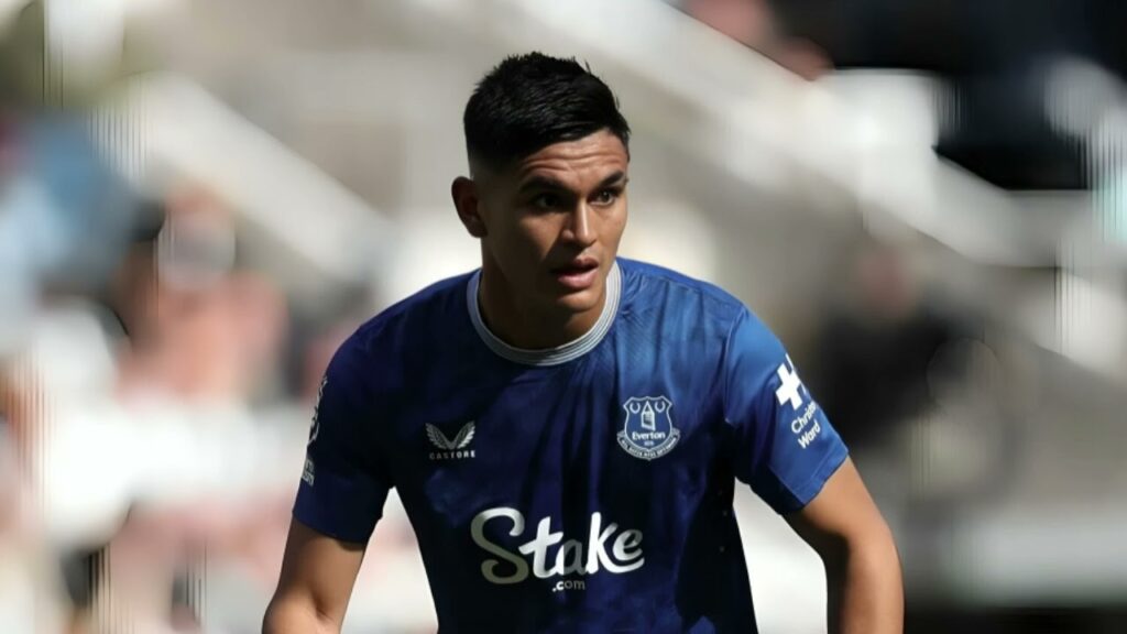 Carlos Alcaraz Signs Permanently for Everton | 2025 Transfer News