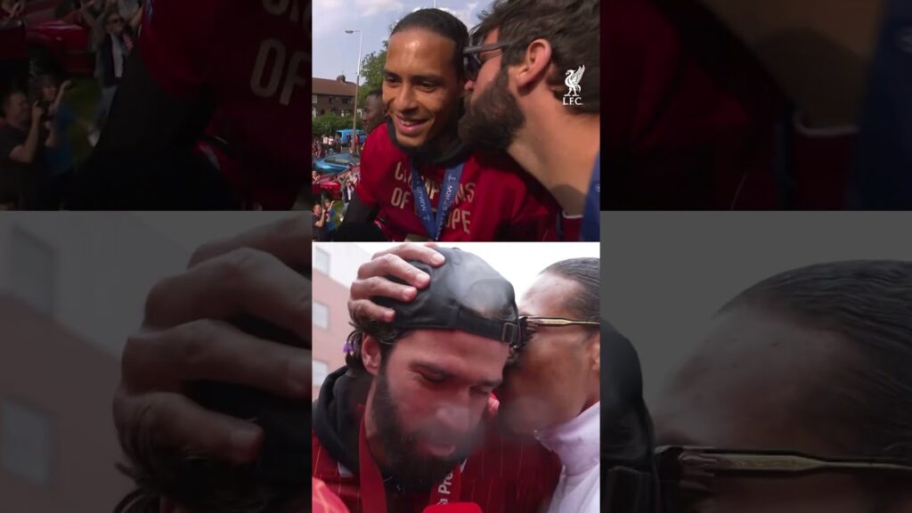Alisson & VVD share the love on parade day 😘