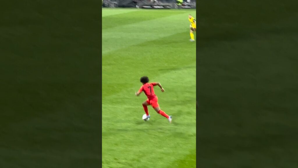 Serge Gnabry's great goal - Bayern vs Borussia Dortmund - Der Klassiker - Bundesliga 2024/2025