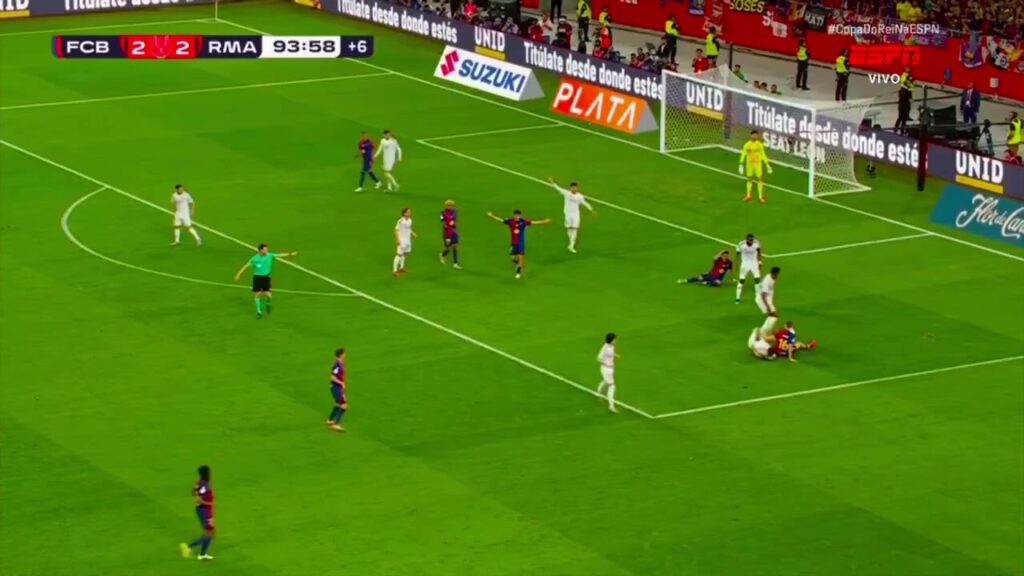 FERRAN TORRES FOOT IS KICKED, NO PENALTY GIVEN!