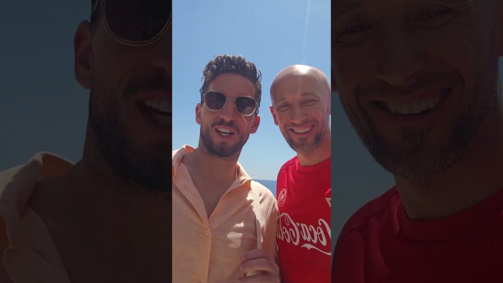 04/05/2025 - Con Dries Mertens a Napoli - Video saluto a Diego.