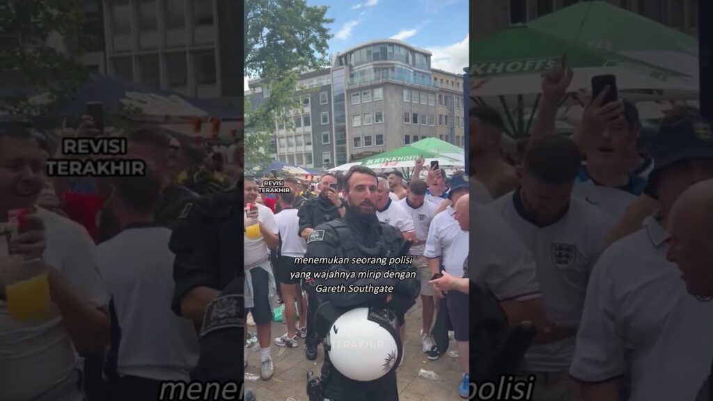 Gareth Southgate alih profesi jadi polisi? 👀