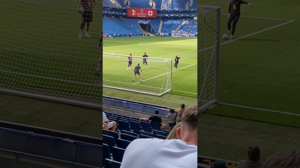 Jordan Pickford and Dean Henderson Warm Up before Andorra vs. England