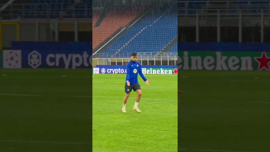 Some skills from Pedri in training 🪄 #fcbarcelona #pedri #football #shorts