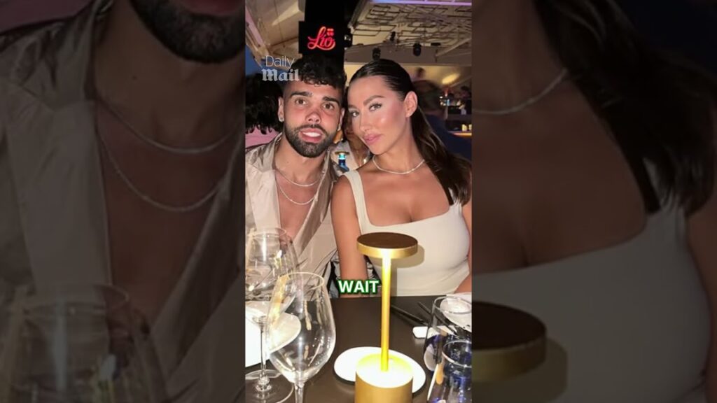 David Raya has dressed as an air STEWARDESS for his stag do 🤣👀 #davidraya #raya #arsenal #soccer