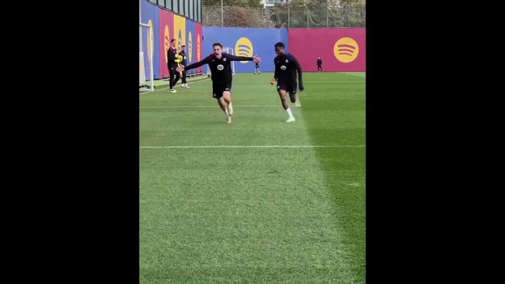 Gavi se emocionó en el entrenamiento 😅 (via: @FCBarcelona/X) #shorts