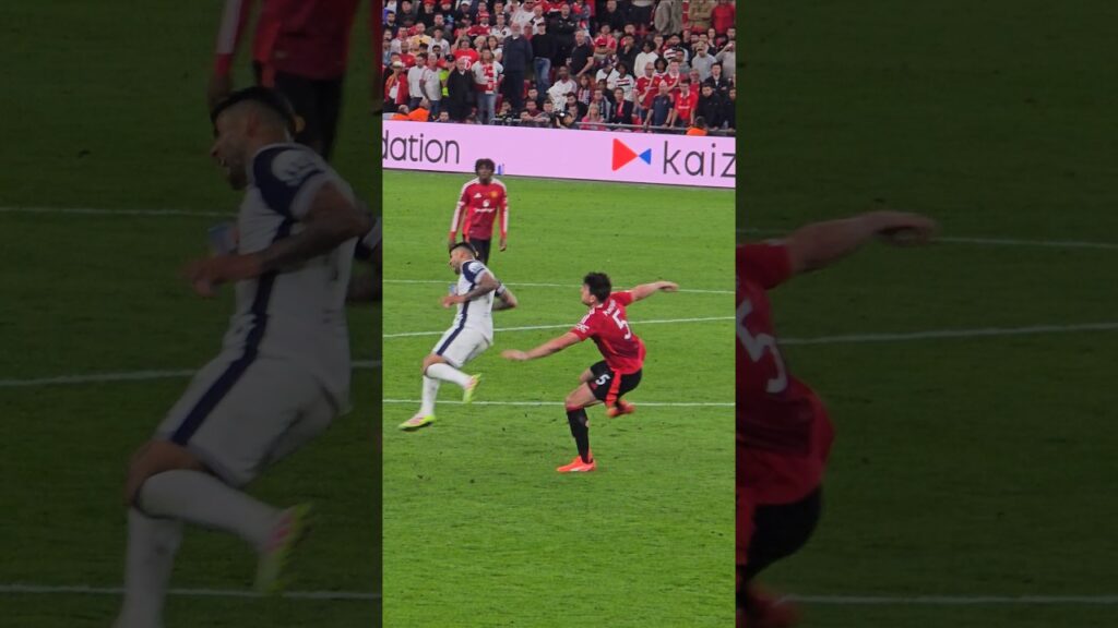 HARRY MAGUIRE MOUTHING OFF TO ROMERO THEN SENDS HIM FLYING: Tottenham 1-0 Man Utd: Europa League