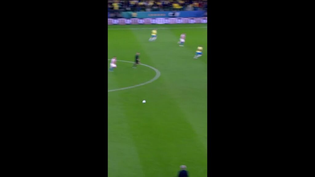 GOL DO BRASIL! É DO VINI JR. | BRASIL X PARAGUAI | #shorts | ge.globo GOL DO BRASIL! É DO VINI JR. | BRASIL X PARAGUAI | #shorts | ge.globo