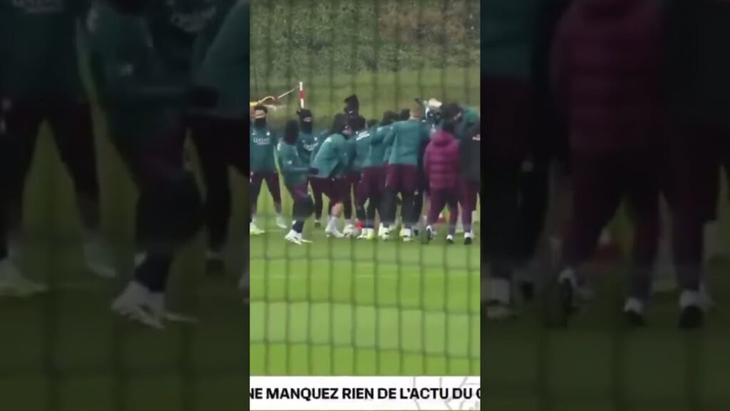 PSG : Lucas Hernandez victime du bizutage #football #psg #hernandez #paris #soccer