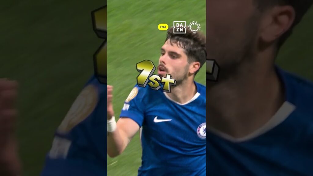 Pedro Neto caught his defender slipping 😂