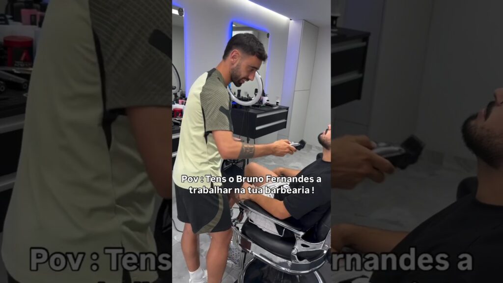 Bruno Fernandes can do it all 💪🔴😅