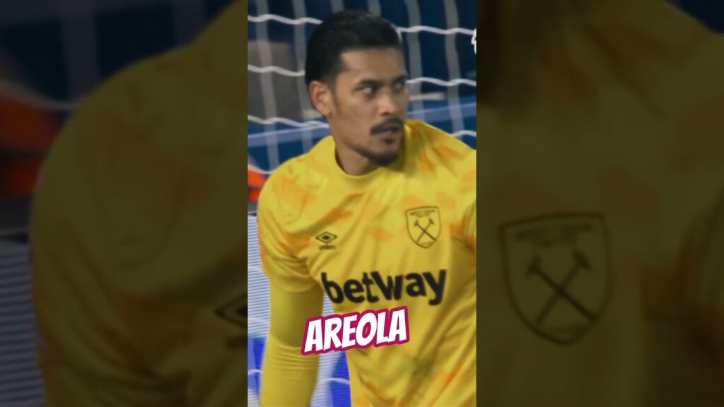 Areola’s Reflex Masterclass 🧤🔥 | Insane Save You Have to See! #shorts