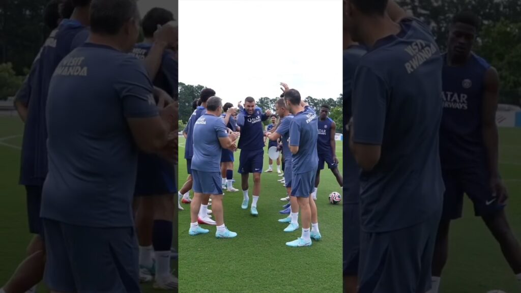 ❤️ les joueurs du PSG félicitent Lucas Hernandez, le nouveau papa (Paris, France) #football #shorts