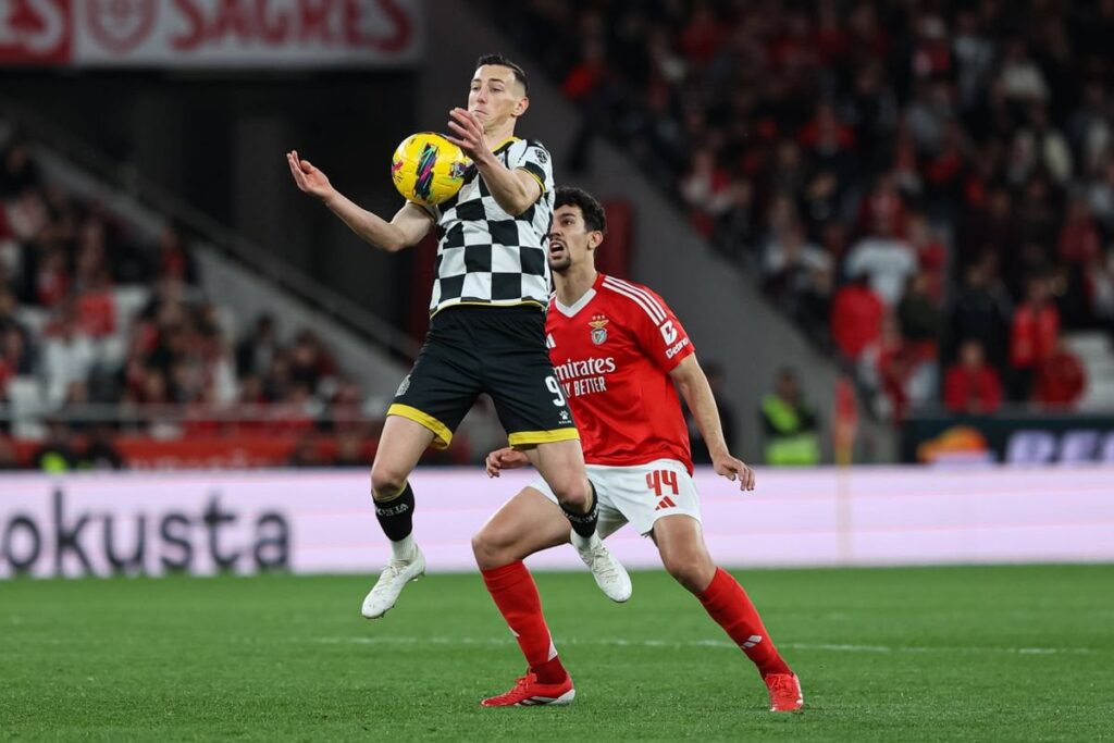 Bozenik confirma adeus ao Boavista: «Quando falta água quente, luz, salário... Encerro este capítulo»