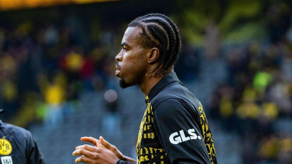 Carney Chukwuemeka… I’m lowkey in love with those 15 minutes 😭🖤💛