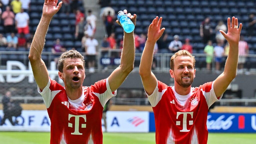 [SportBild] Telekom has beaten a proposal from Emirates Airlines to remain the main kit sponsor of FC Bayern Munich. The new 5 year extension will be worth up to 65M a year!