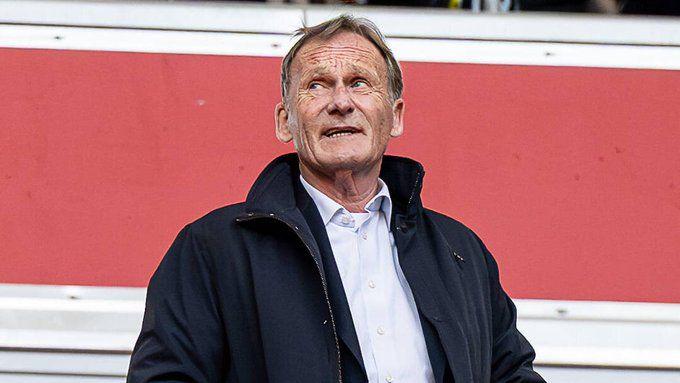 Hans-Joachim Watzke asked whether there was a meeting with Max Eberl regarding Jamie Gittens, he said: "No. This report is a complete hoax." [@SkySportDE]