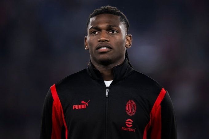 Bayern could offer €50-60m plus a player for Rafael Leão [@DiMarzio] but Milan are unwilling to sell Leão unless 'crazy figures' are offered [@DiMarzio]
