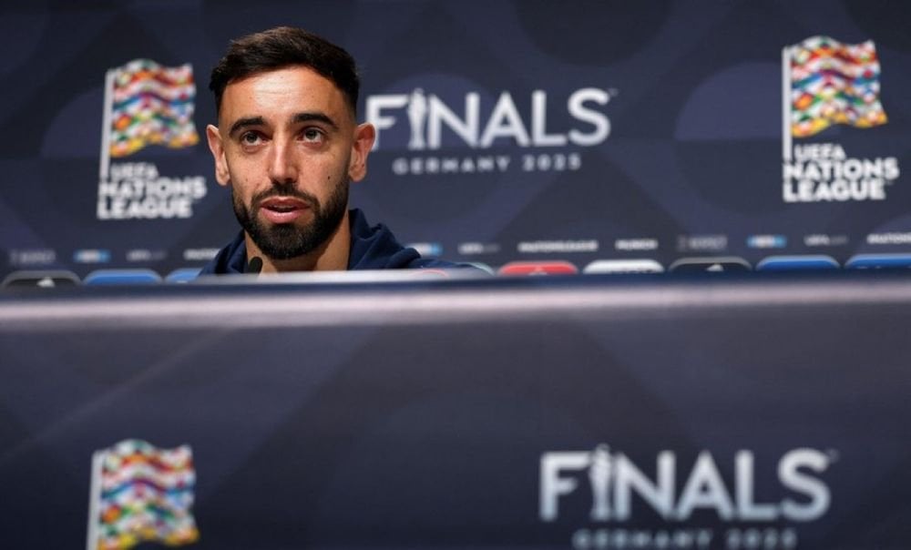 Bruno Fernandes on who he thinks is Germany's best player: "The one who, unfortunately, isn’t playing [tomorrow]. For me, it’s Jamal Musiala. He's one of the best number 10's in the world. I’ve spoken a lot about him with Joshua Zirkzee." [via @Plettigoal]