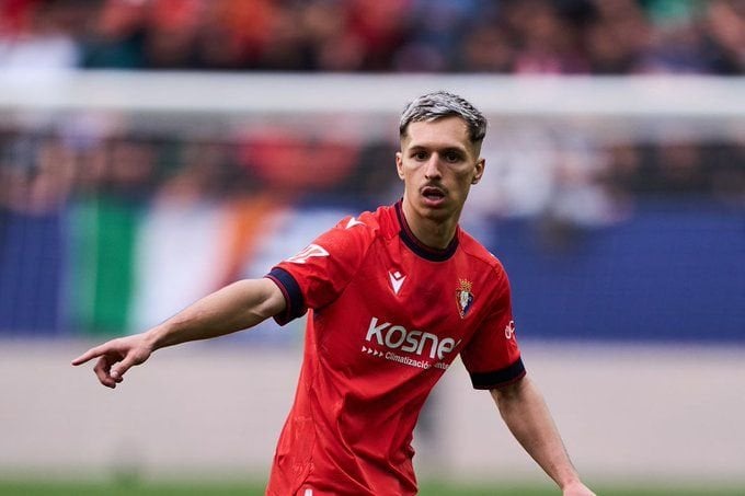 Bryan Zaragoza will certainly not continue at Bayern. Villarreal and Real B etis are interested and have enquired about his situation. Bryan would like to stay in Spain [@FabrizioRomanovia @DAZNFootball]