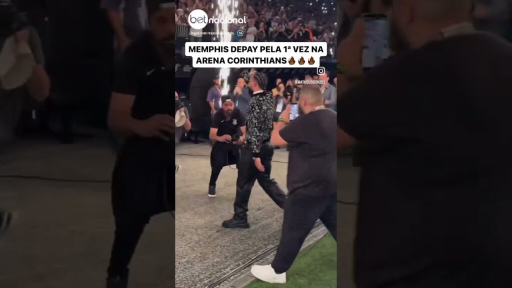 Apresentação de Memphis Depay no Corinthians