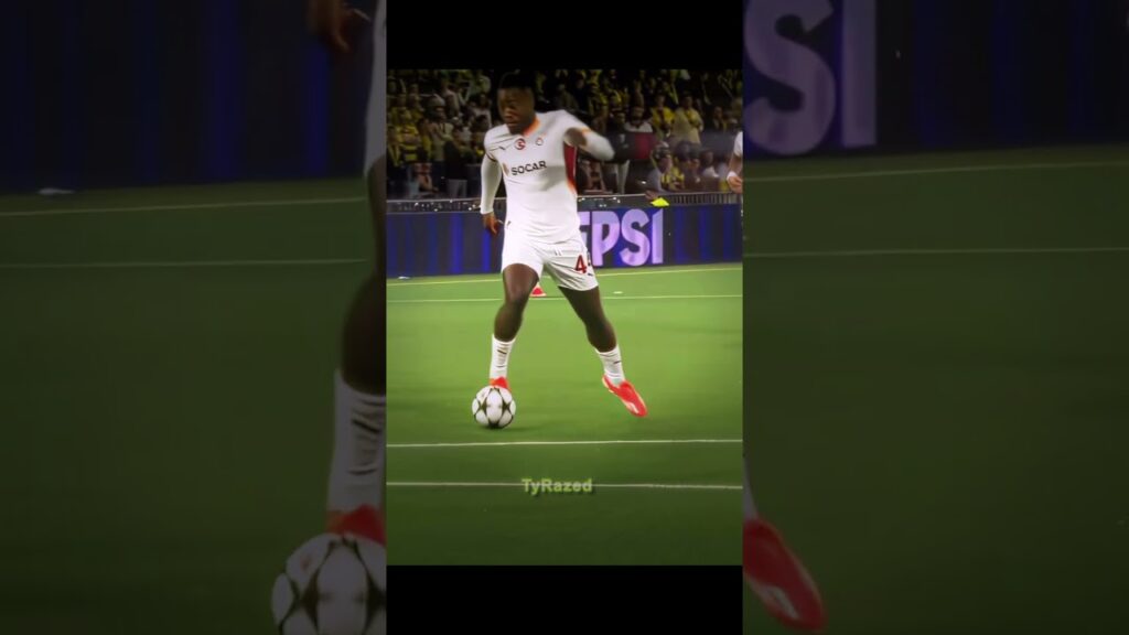 Michy Batshuayi Goll #football #shorts