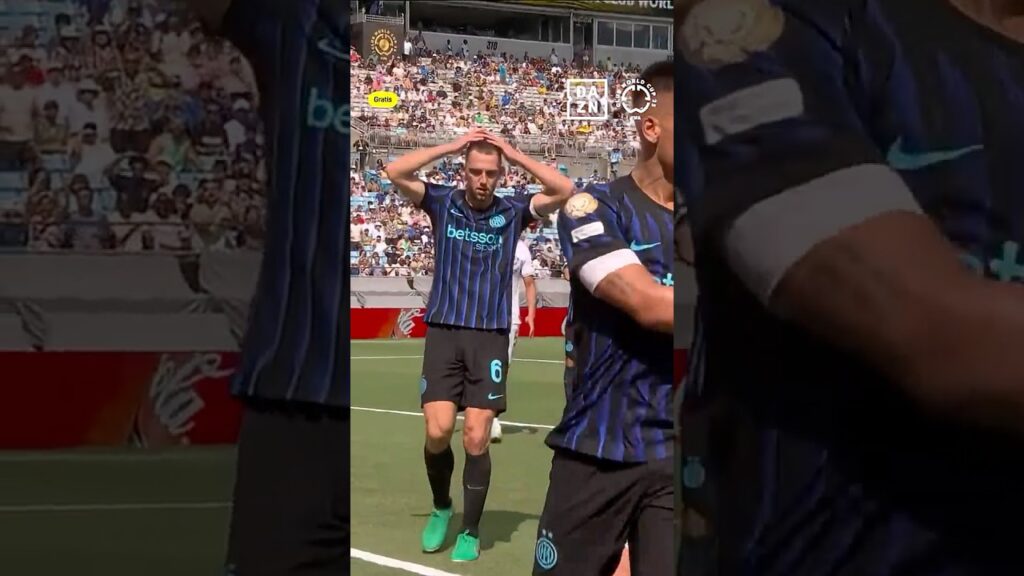 Liscio di de Vrij 😱Che occasione per il centrale❌