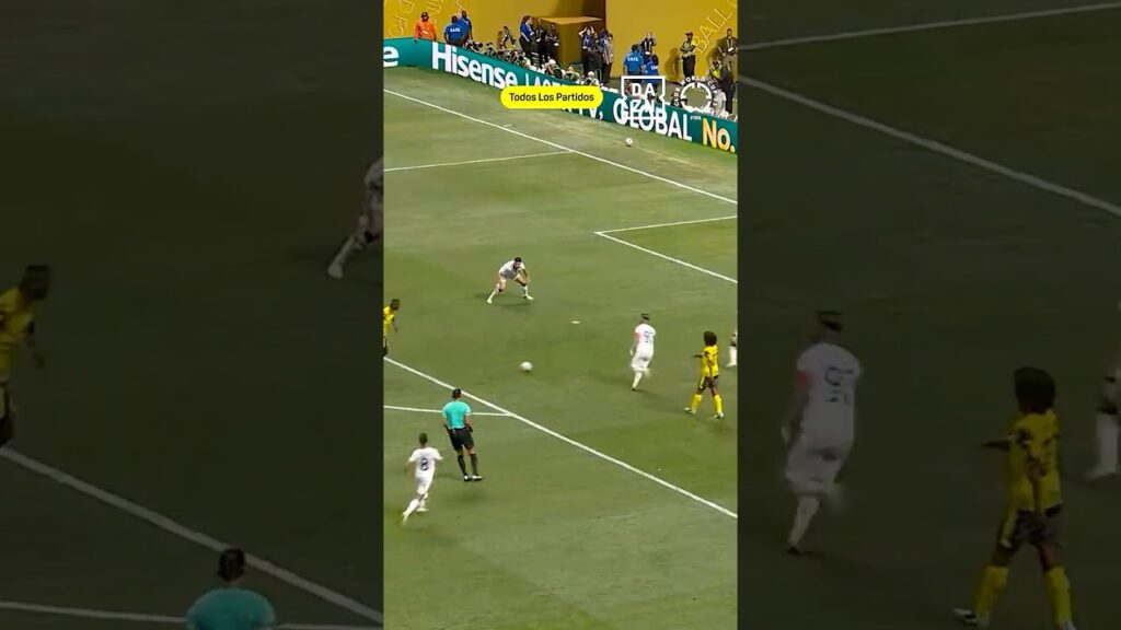 Jugadón entre Adeyemi y Guirassy para el 2-0 del Dortmund 🎯