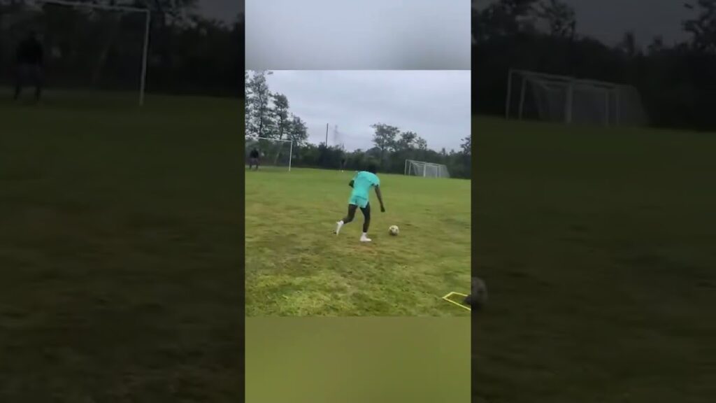 Jeremie Frimpong putting in work ahead of pre-season 😤💪 (via seedorfkduah10/IG)